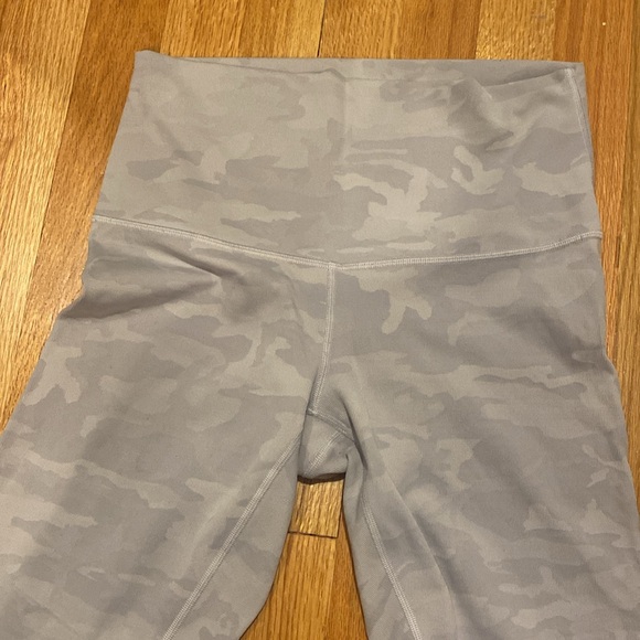 Lululemon wunder under leggings - Picture 2 of 3